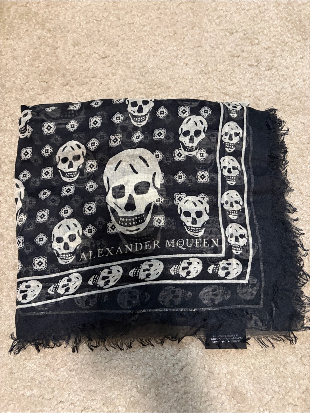 Alexander McQueen Black and White Skull Pattern Lightweight Scarf